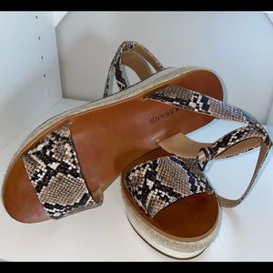 Lucky Brand- Worn once… Like New…